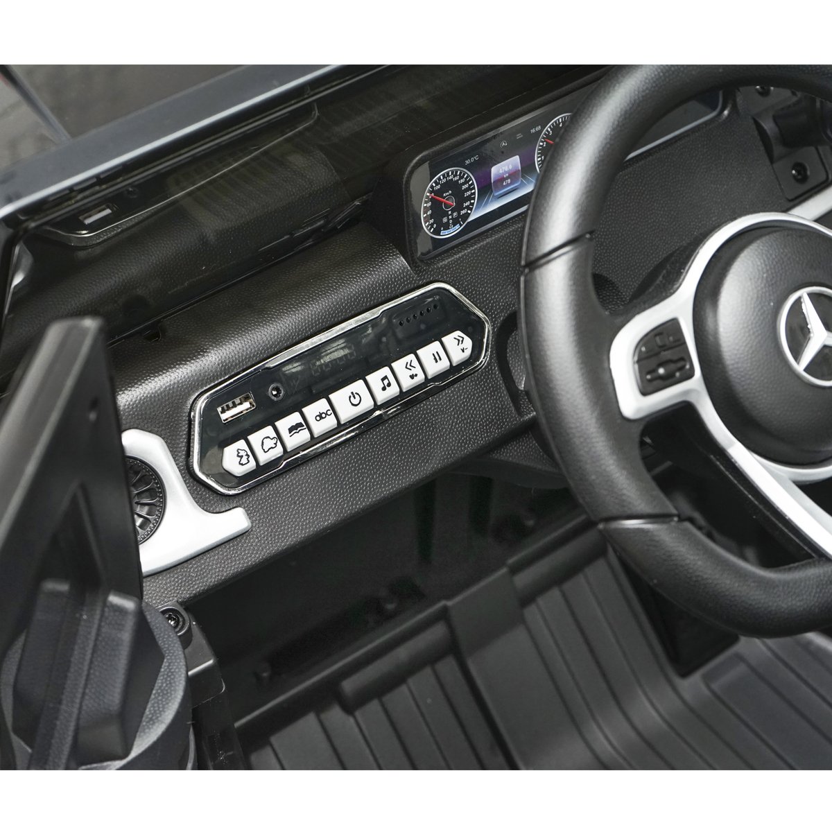 Masinuta electrica cu baterie 6V/7Ah si telecomanda pentru copii Mercedes G500 JJ2077 negru